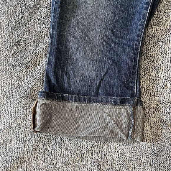 Levi's 515 Capri Jeans Cuffed Size 8 Medium Wash Women's - Picture 2 of 6